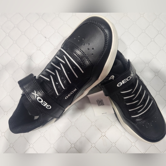 Geox new boys sneaker trainers 37 black white - Picture 2 of 4